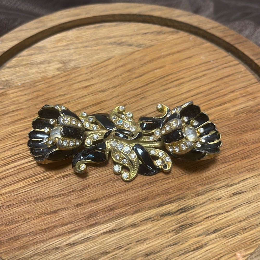 Brooch